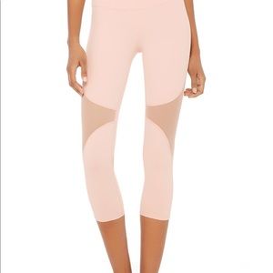 Alo Yoga High awaits Cost Capri Pants in Nectar